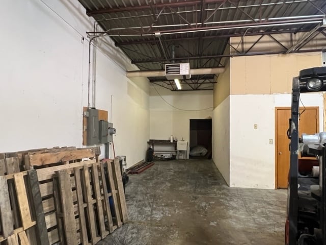 More Photos Of 2525 Nevada Ave N, Golden Valley Light Distribution For Sale