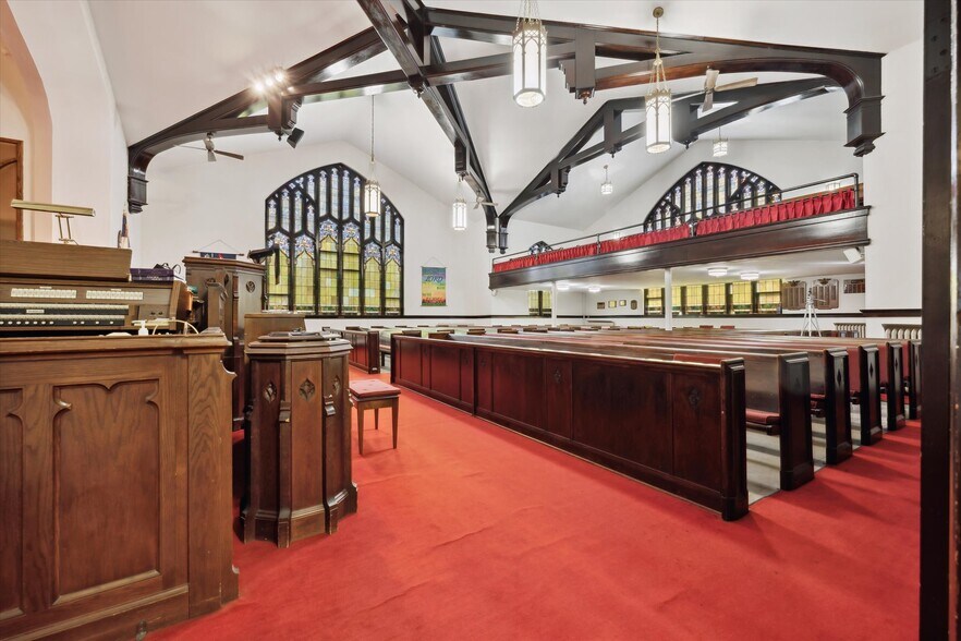 More Photos Of 725 Navarre Ave, Toledo Religious Facility For Sale