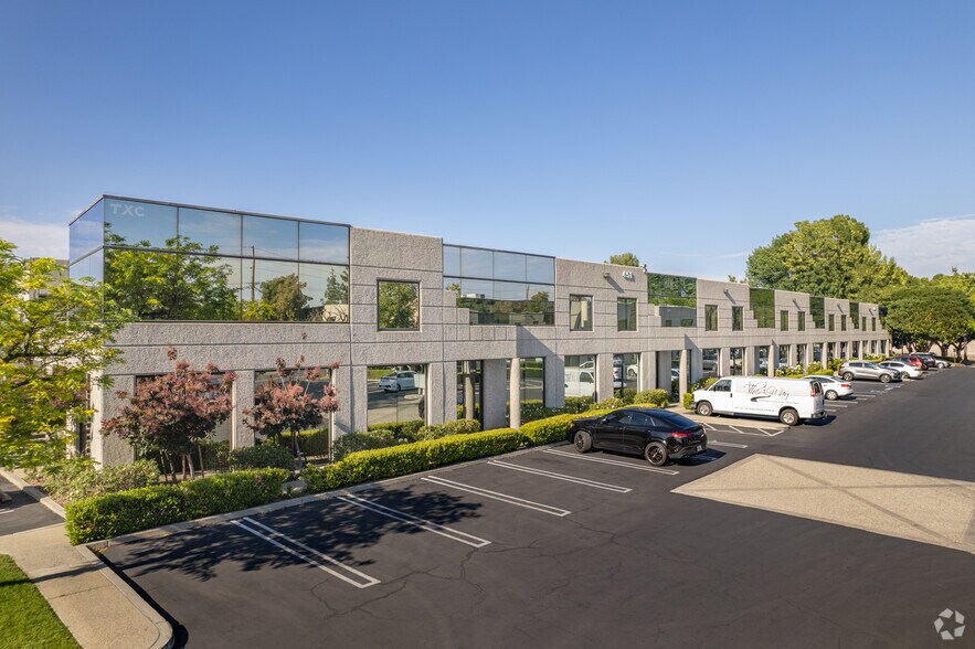 More Photos Of 471 W Lambert Rd, Brea Unknown For Lease