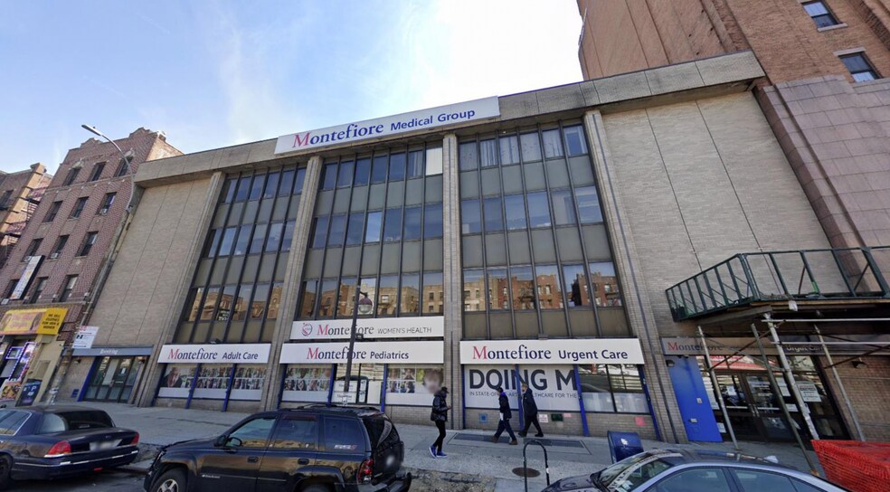 Primary Photo Of 2532 Grand Concourse, Bronx Office For Lease