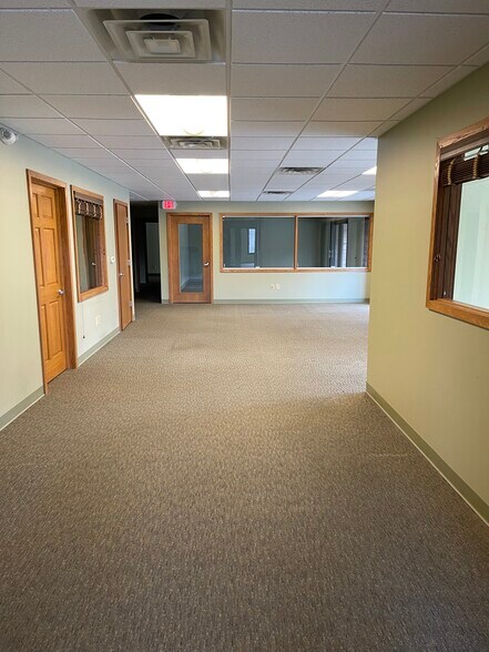More Photos Of 12660 W North Ave, Brookfield Office Residential For Lease