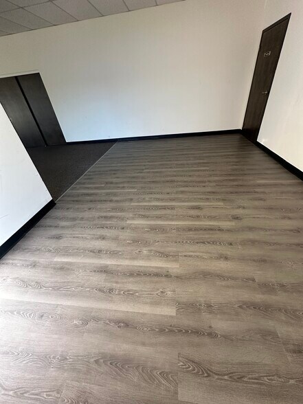 More Photos Of 12125 Bridgeton Sq, Bridgeton Office Residential For Lease