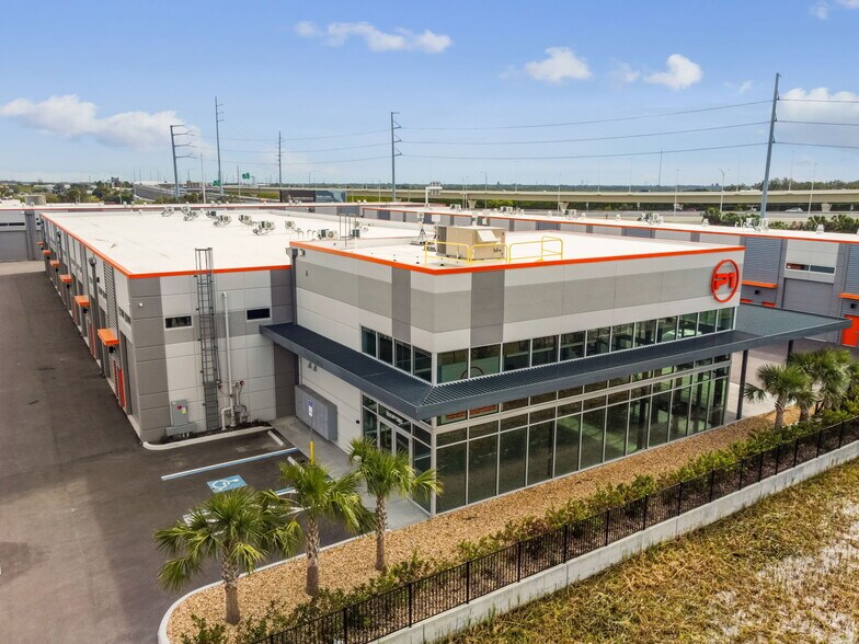 More Photos Of 1111 N 34th St, Tampa Self Storage For Sale
