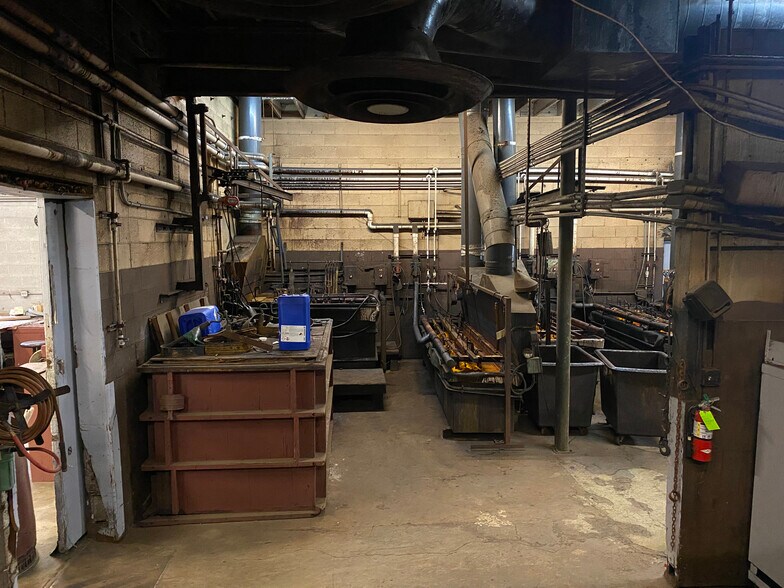 More Photos Of 1012 N 9th Ave, Walla Walla Manufacturing For Sale