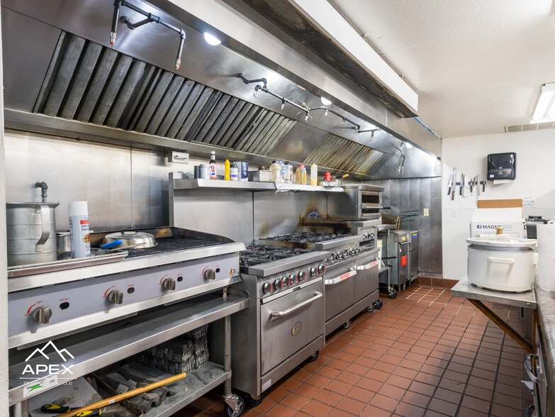 More Photos Of 339 Wasatch Rd, Evanston Hotel For Sale