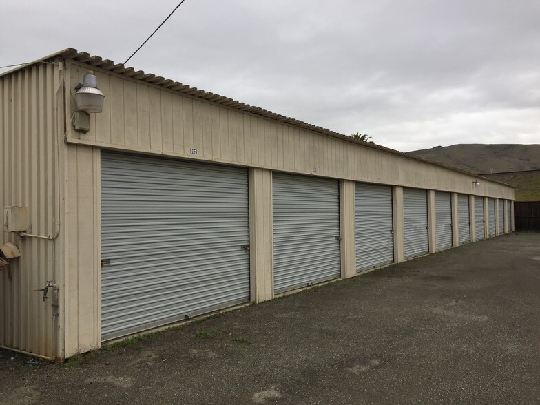 More Photos Of 29480 Pacific St, Hayward Self Storage For Sale