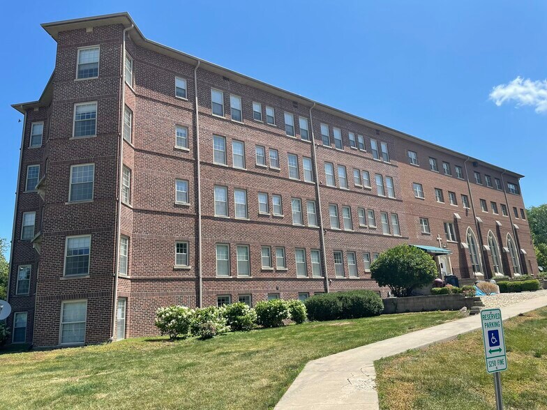 More Photos Of 2026 N 3372nd Rd, Ottawa Apartments For Lease