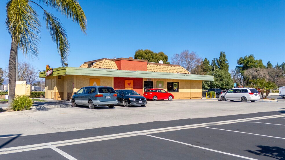 More Photos Of 23650 Lyons Ave, Santa Clarita Fast Food For Sale