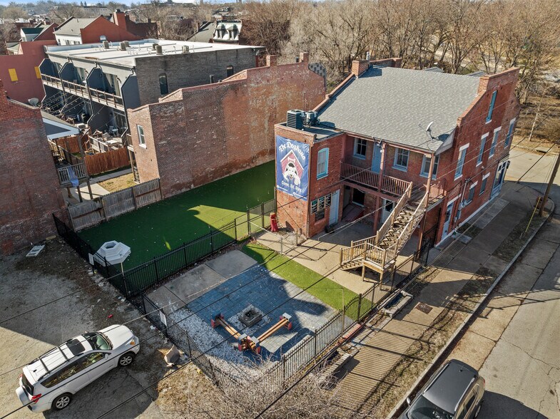 More Photos Of 1800 S 10th St, Saint Louis Restaurant For Lease