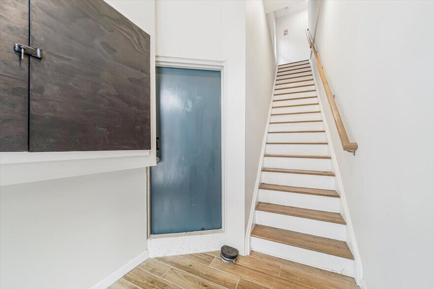 More Photos Of 185 Broadway, Newburgh Storefront Retail Residential For Sale