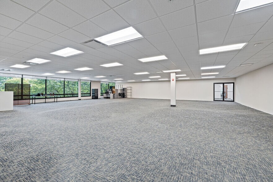 More Photos Of 95 Chestnut Ridge Rd, Montvale Office For Lease