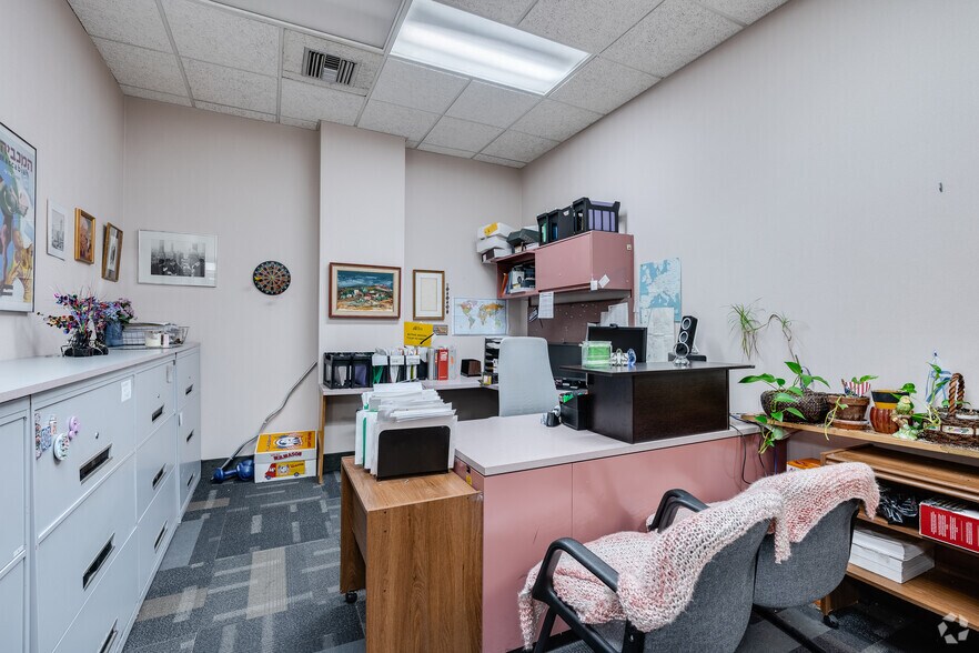 More Photos Of 1511 Walnut St, Philadelphia Office For Lease