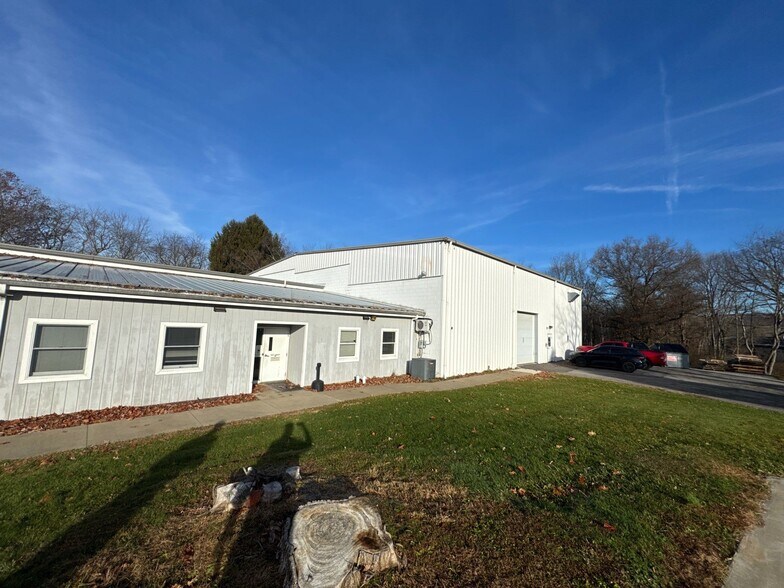 More Photos Of 912 Pittsburgh Rd, Butler Unknown For Lease