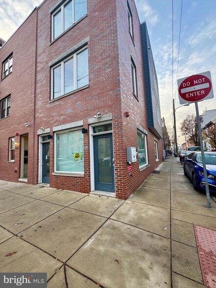 Primary Photo Of 2014 S 4th St, Philadelphia Storefront For Lease