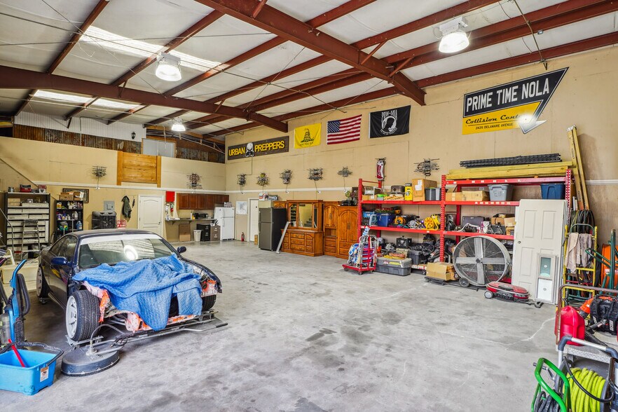 More Photos Of 2501 Florida Ave, Kenner Light Distribution For Sale