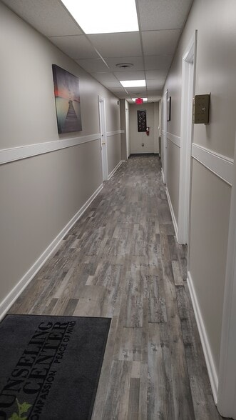 More Photos Of 20 E Tabb St, Petersburg Office For Lease