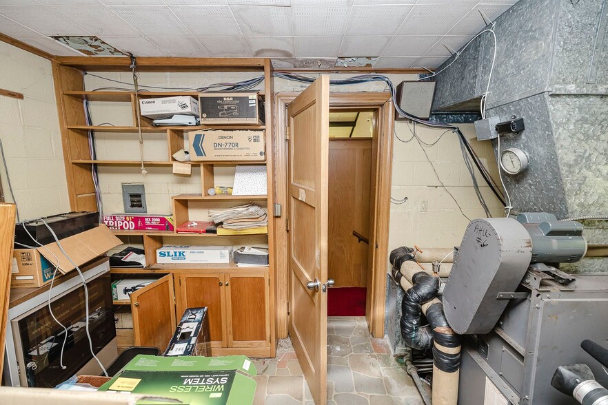 More Photos Of 856 S Green St, Wichita Religious Facility For Sale
