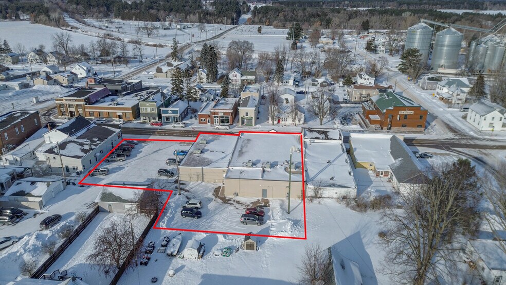 More Photos Of 122 E Lincoln Ave, Fall Creek Office For Sale