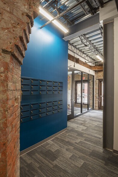 More Photos Of 401 Saint Joseph St, New Orleans Office For Sale