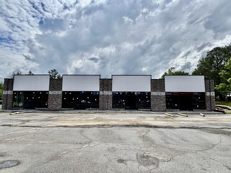 More Photos Of 1762 Hillsboro Blvd, Manchester Freestanding For Lease