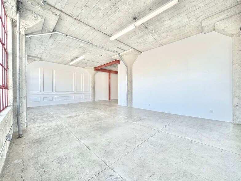 More Photos Of 623 E 9th St, Los Angeles Loft Creative Space For Lease