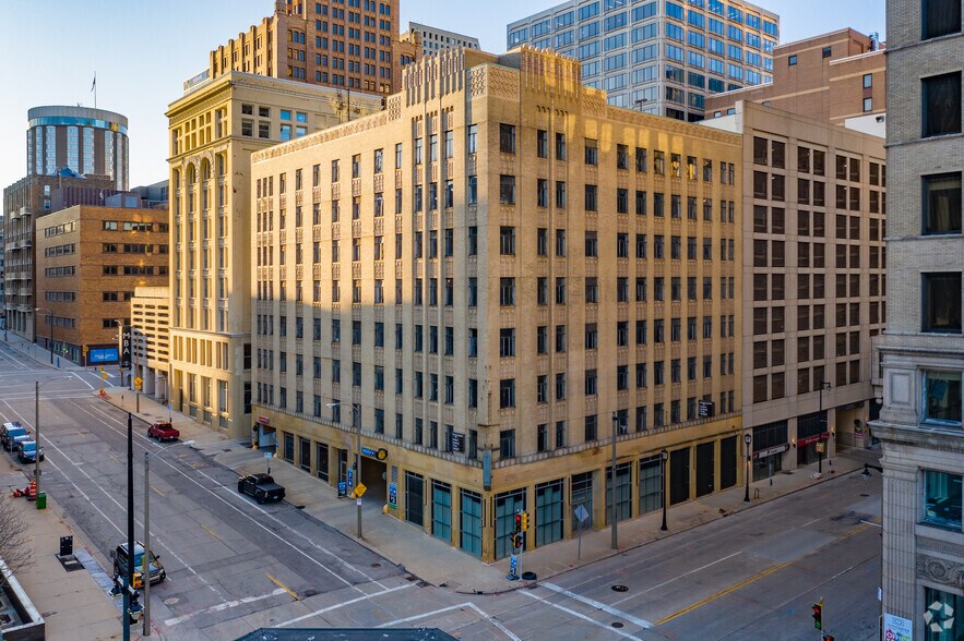 740 N Water St, Milwaukee, WI 53202 For Lease