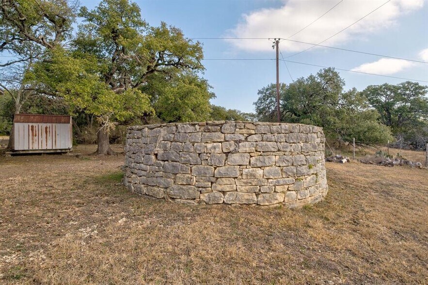 More Photos Of 22100 FM 150 W, Driftwood Office For Sale