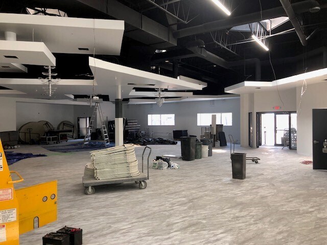 More Photos Of 201 E Lake St, Eau Claire General Retail For Sale