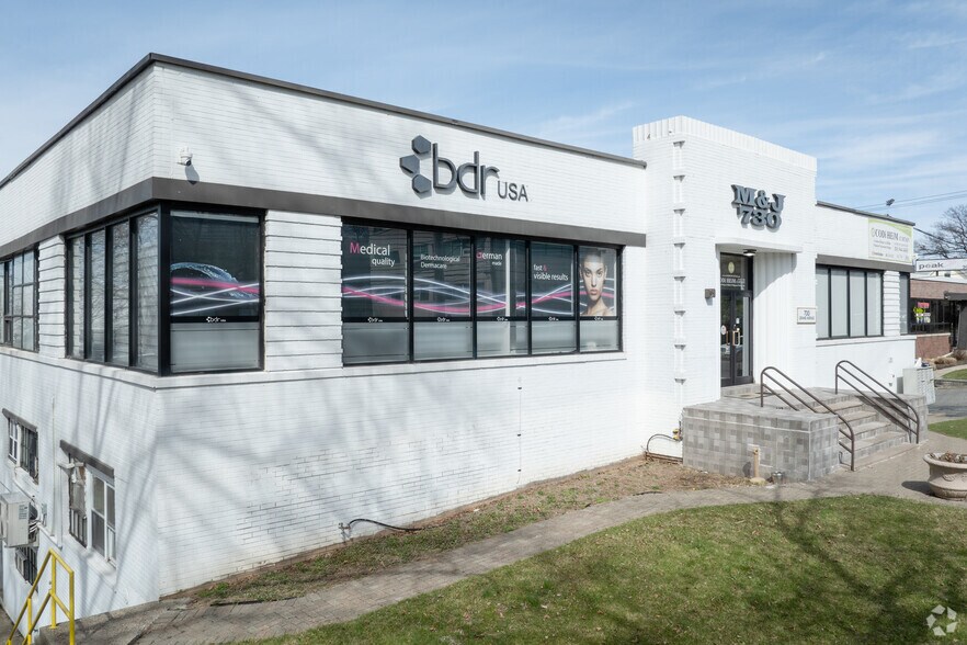 More Photos Of 730 Grand Ave, Ridgefield Light Distribution For Lease