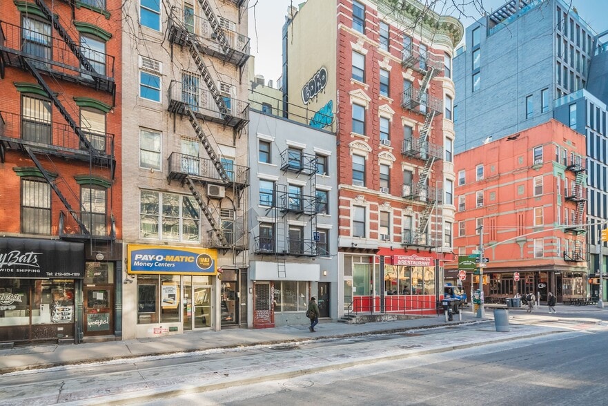 More Photos Of 301 E Houston St, New York Apartments For Sale