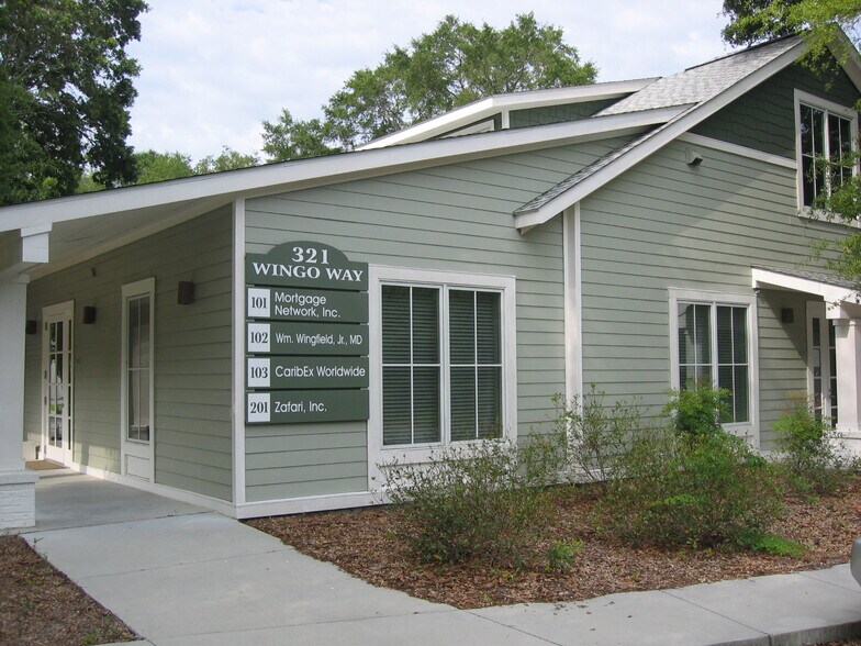 More Photos Of 321 Wingo Way, Mount Pleasant Office For Lease