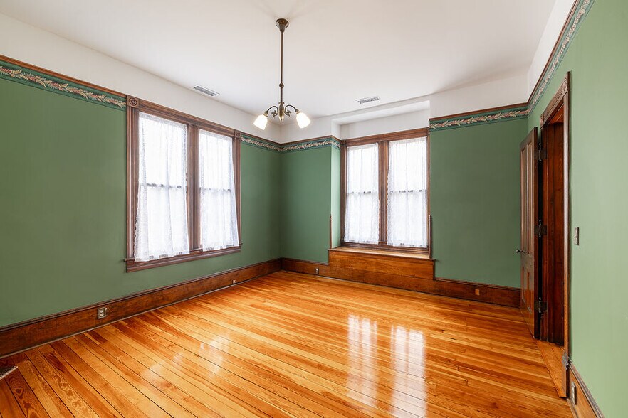 More Photos Of 892 Prince Ave, Athens Medical For Lease