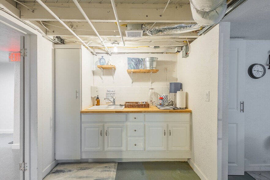 More Photos Of 1123 Blaine St, Caldwell Office For Sale
