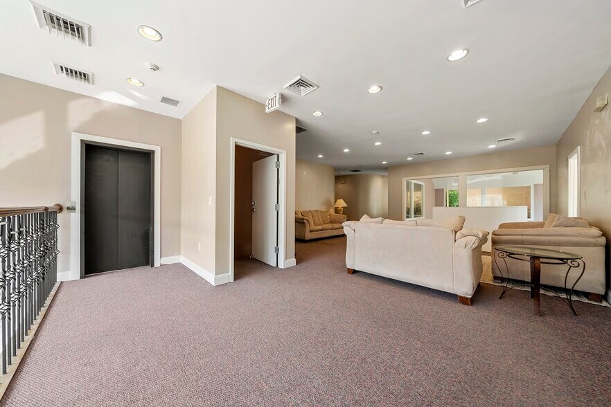 More Photos Of 1201 Georgian Park, Peachtree City Medical For Sale