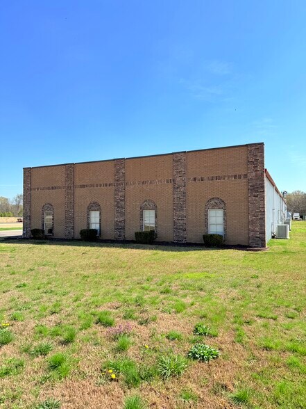 More Photos Of 298 Quality Dr, Byhalia Light Distribution For Lease