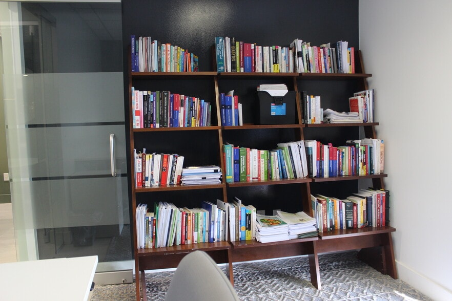 More Photos Of 6965 Piazza Grande Ave, Orlando Office Residential For Sale