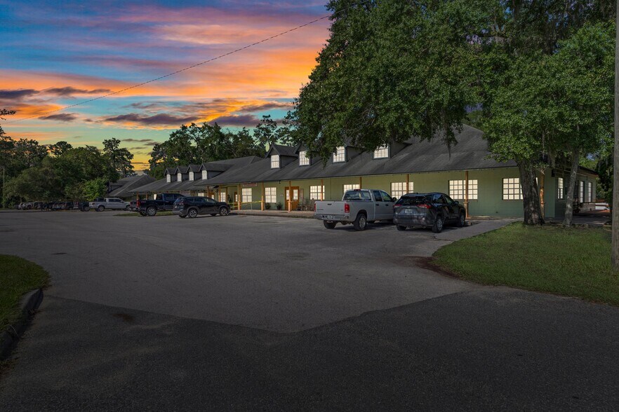 More Photos Of 14100 N Highway 19, Salt Springs Storefront Retail Office For Lease