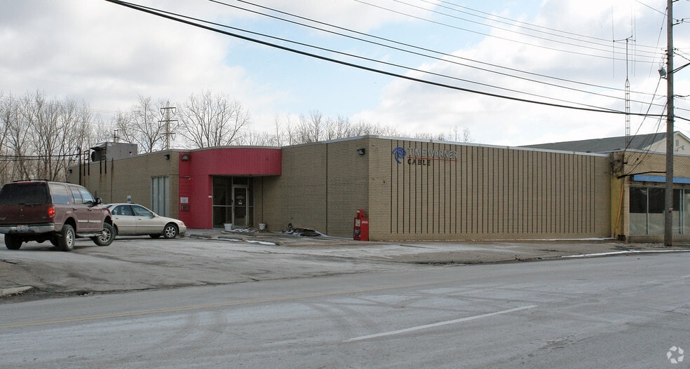 More Photos Of 1801 Elyria Ave, Lorain Office For Sale