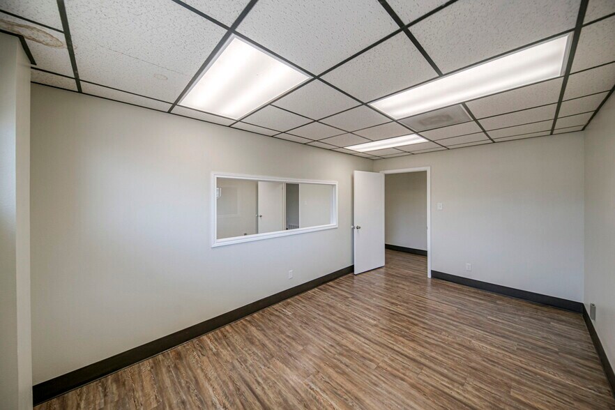 More Photos Of 1410 Rankin Hwy, Midland Office For Sale