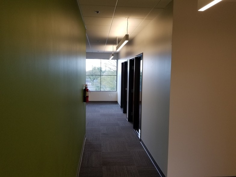 More Photos Of 1176 E Warner Rd, Gilbert Office For Lease