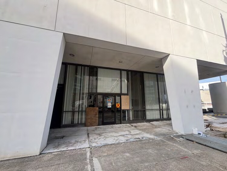 More Photos Of 101 S Main St, High Point Apartments For Lease