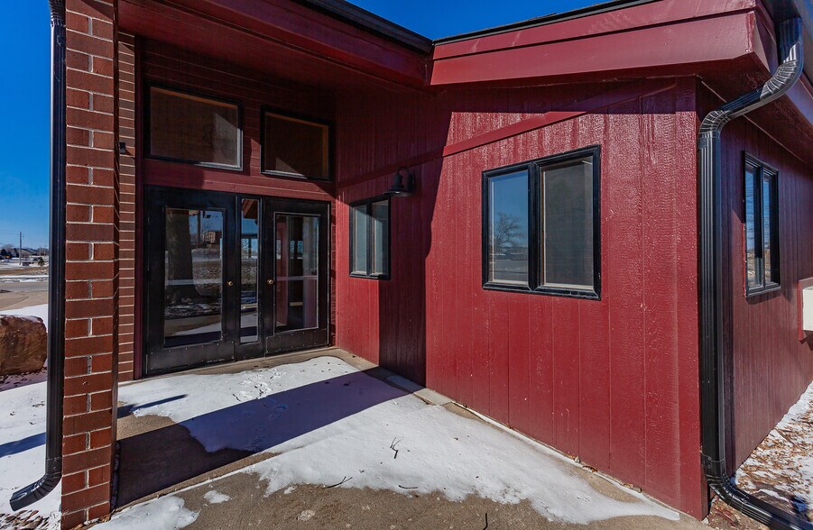 More Photos Of 1380 NE 66th Ave, Des Moines Flex For Sale