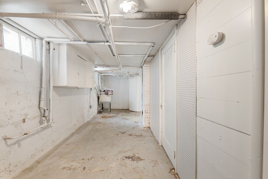 More Photos Of 191 SW 5th Ave, Ontario Specialty For Sale