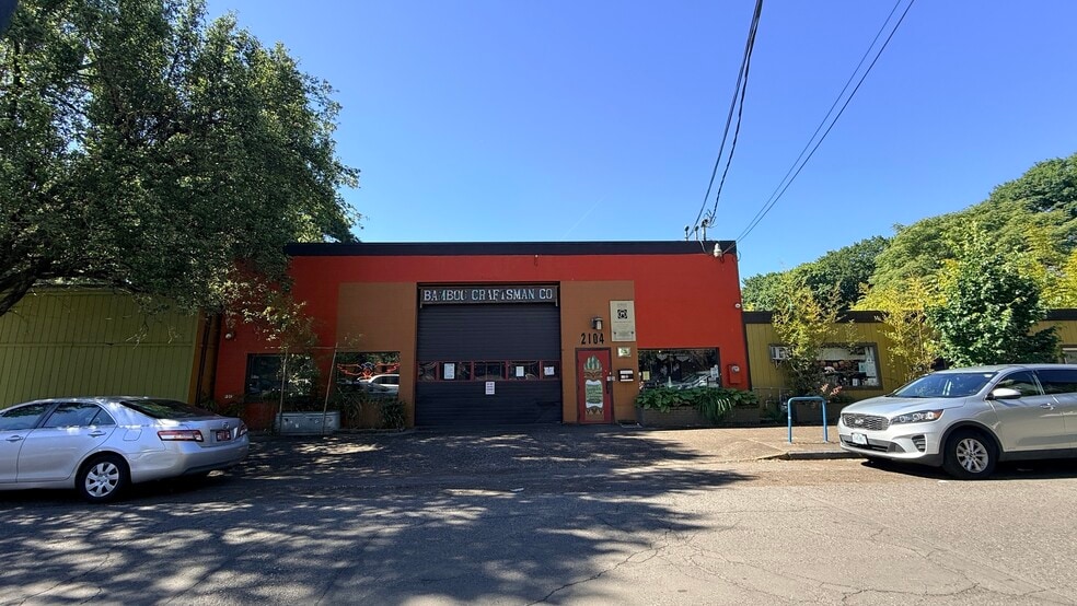 More Photos Of 2104 N Willis Blvd, Portland Auto Repair For Lease