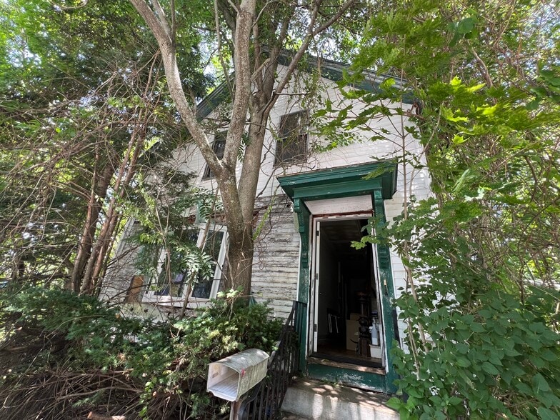 Primary Photo Of 502 Manchester St, Manchester Multifamily For Sale