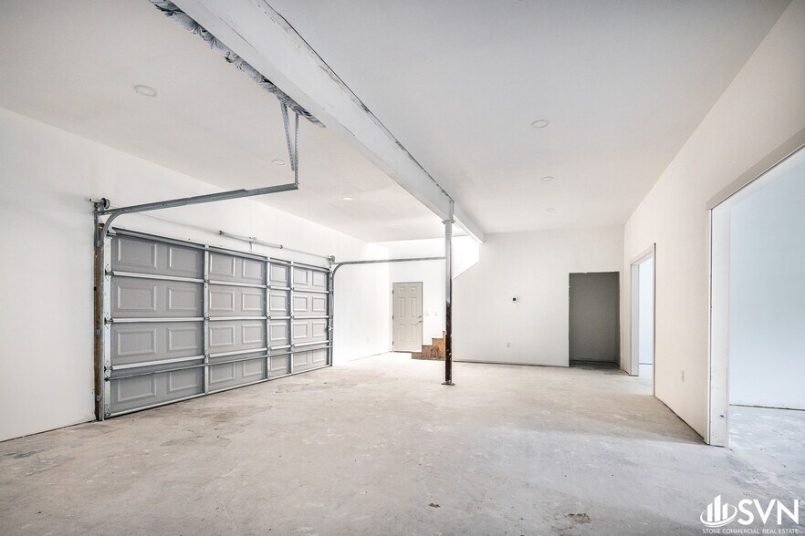 More Photos Of 118 Lester St, Berea Warehouse For Lease