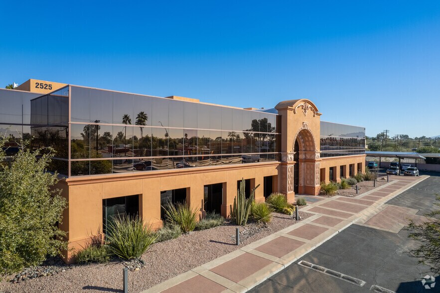 More Photos Of 2525 E Broadway Blvd, Tucson Office For Lease