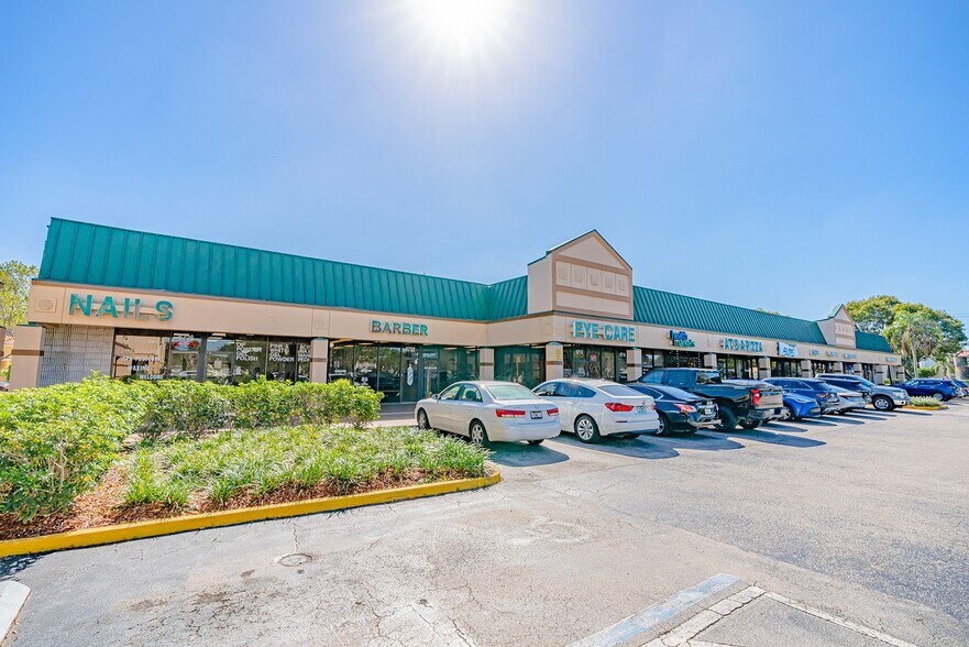 More Photos Of 6702-6900 N University Dr, Tamarac Unknown For Lease