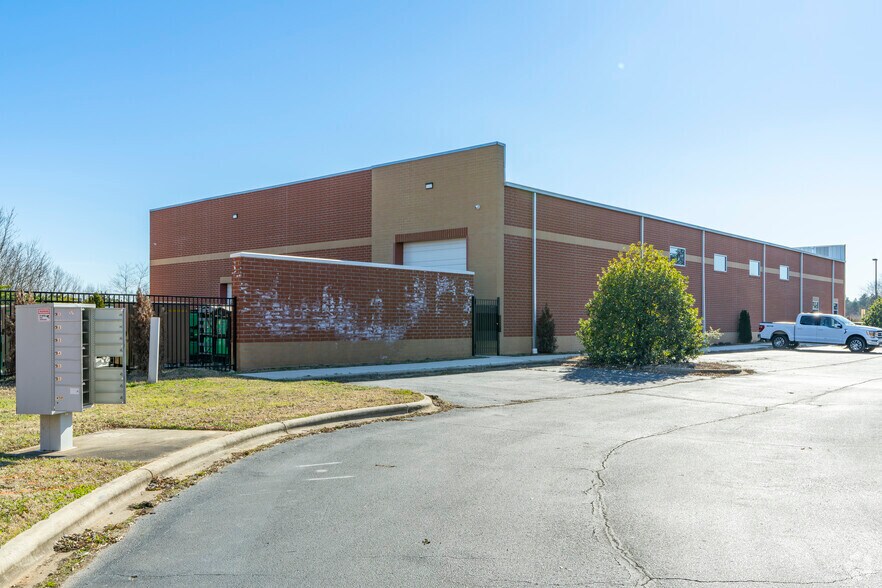 More Photos Of 4230 Taggart Creek, Charlotte Industrial For Lease