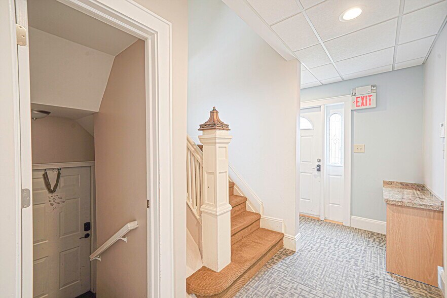 More Photos Of 2983 Long Beach Rd, Oceanside Medical For Sale